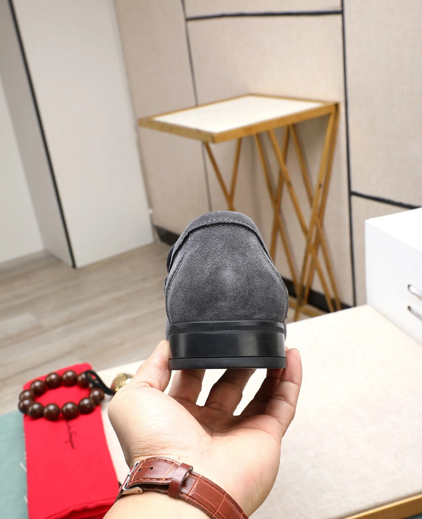 Men's clothing and shoes 💰700📛📛High-end goods! Salvatore Ferragamo is the world's top luxury footwear brand. It comes from Italy, the kingdom of fashion. It is famous all over the world for its traditional handmade design and novel styles... 🚶🏻🚶🏻 Top-quality suit shoes are sold simultaneously at the counter. This style is purely handmade. The fabric is imported Italian calfskin➕soft water-dyed cowhide lining. Specially available with original deep rubber outsole🌀🌀Size: 38➖44
